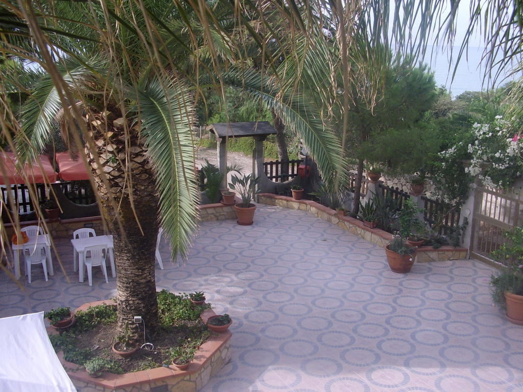 Pensión Valoroso Village Licata